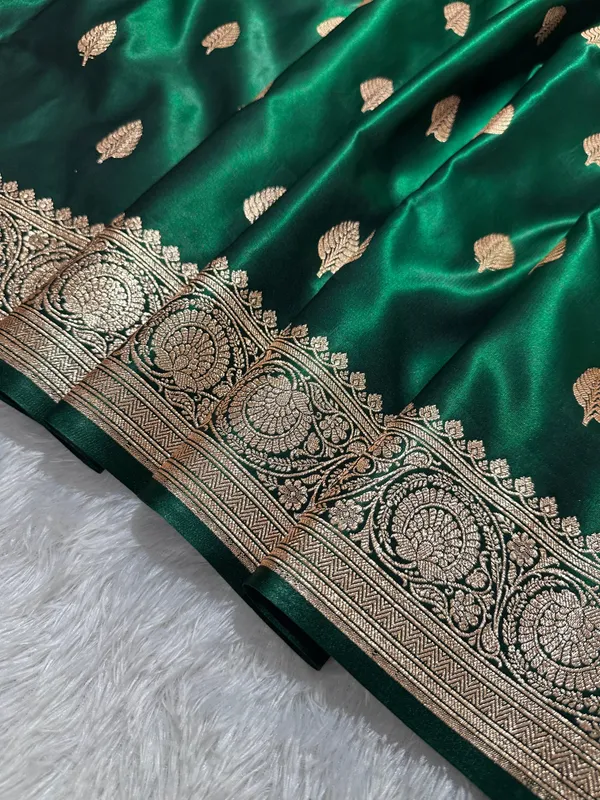 Classic_Bottle_Green_Satin_Silk_Banarasi_Saree_With_Royal_Guldasta_Chakra_Border_And_Bold_Gold_Panna_Butis