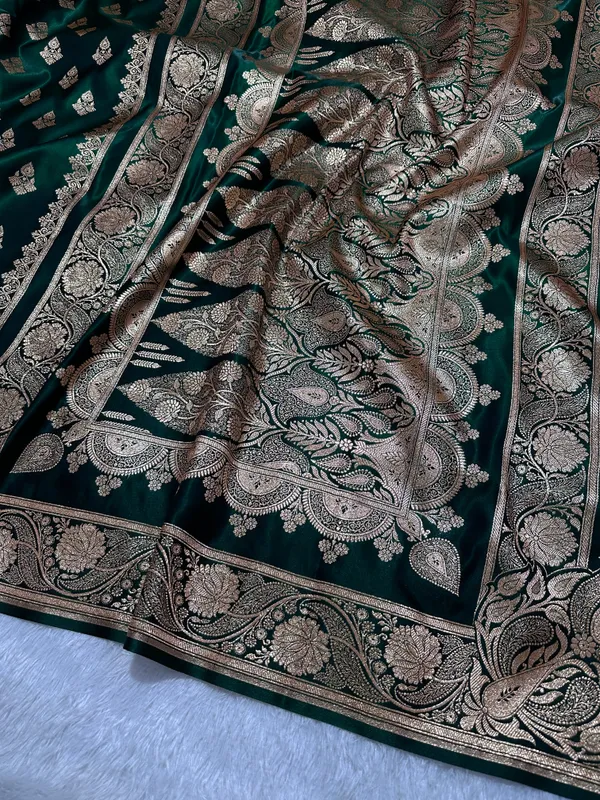 Bottle_Green_Satin_Silk_Banarasi_Saree_With_Royal_Meena_Floral_Border_And_Traditional_Diamond_Kalka_Butis