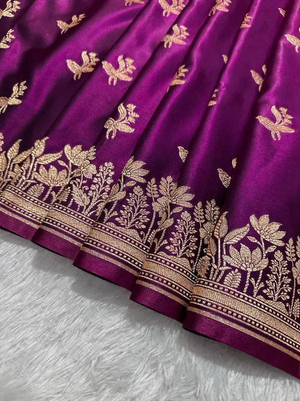 Deep_Wine_Satin_Silk_Banarasi_Saree_With_Elegant_Lotus_Bunch_Border_And_Floral_Vine_Butis