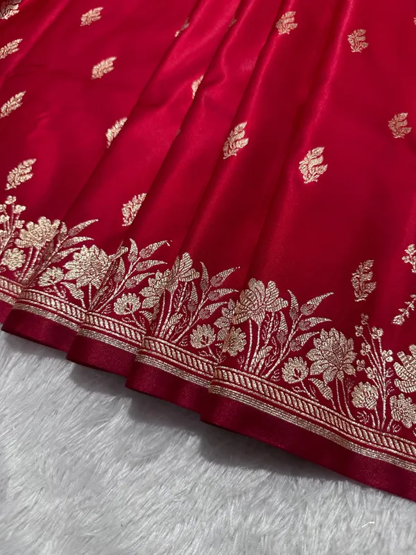 Crimson_Red_Satin_Silk_Banarasi_Saree_With_Delicate_Floral_Arch_Border_And_Bold_Gold_Panna_Butis