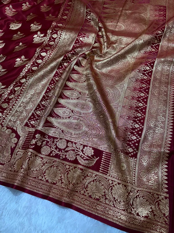 Bridal_Maroon_Satin_Silk_Banarasi_Saree_With_Royal_Floral_Jhallar_Border_And_Royal_Peacock_Paisley_Butas
