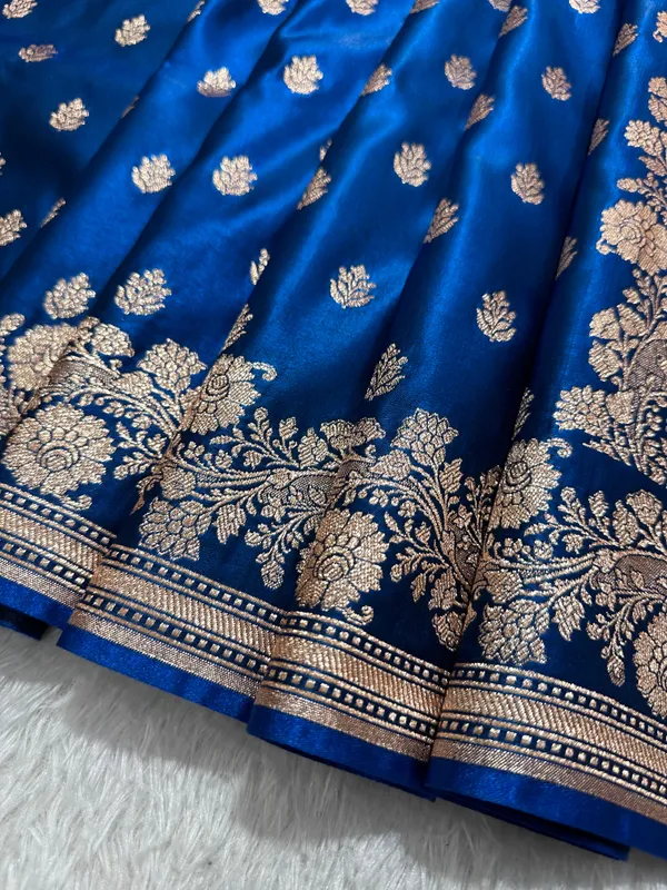 Royal_Ink_Blue_Satin_Silk_Banarasi_Saree_With_Delicate_Floral_Arch_Border_And_Full_Bloomed_Rose_Butis