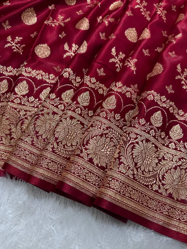 Bridal_Maroon_Satin_Silk_Banarasi_Saree_With_Royal_Floral_Jhallar_Border_And_Traditional_Kalka_Floral_Sprig_Body_Work