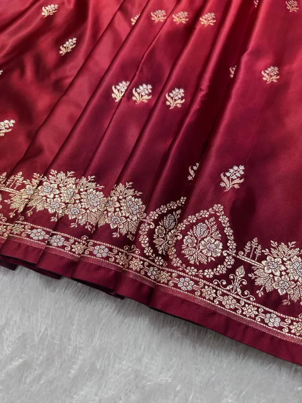 Elegant_Maroon_Katan_Silk_Banarasi_Saree_With_Delicate_Floral_Arch_Border_And_Full_Bloomed_Rose_Butis