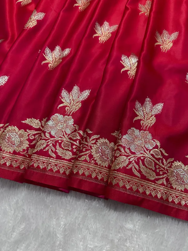 Rani_Pink_Katan_Silk_Banarasi_Saree_With_Royal_Meena_Floral_Border_And_Vertical_Wavy_Floral_Bel_Work