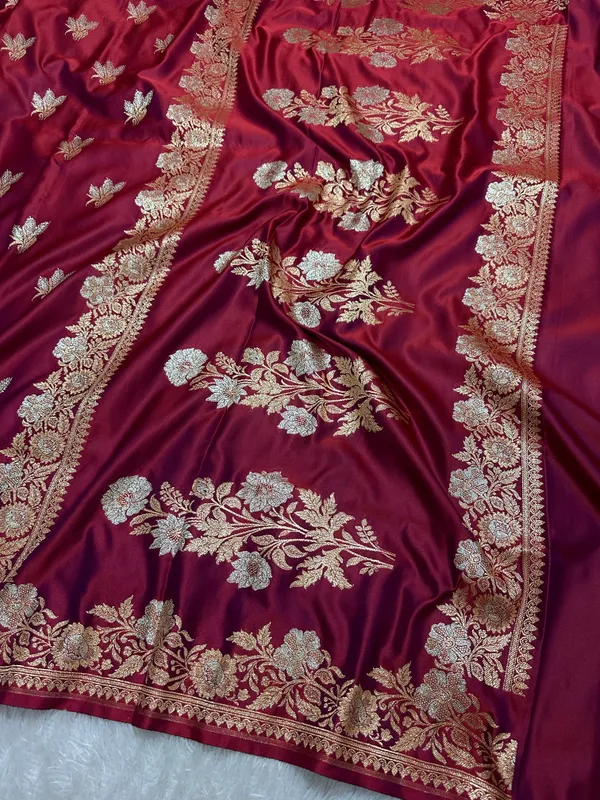 Elegant_Wine_Purple_Katan_Silk_Banarasi_Saree_With_Delicate_Floral_Arch_Border_And_Traditional_Bouquet_Leaf_Butis