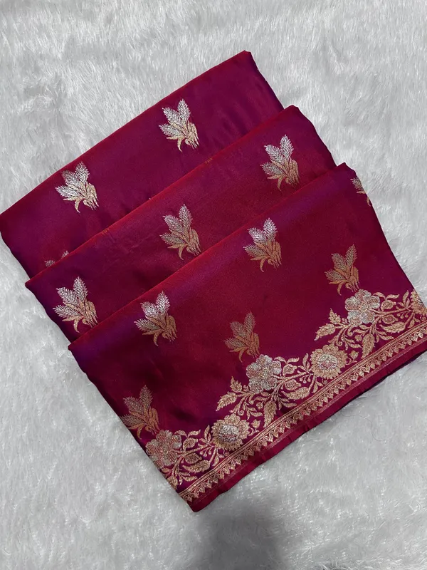 Elegant_Wine_Purple_Katan_Silk_Banarasi_Saree_With_Delicate_Floral_Arch_Border_And_Traditional_Bouquet_Leaf_Butis