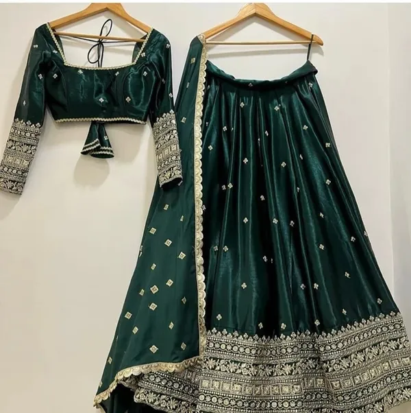 Elegant_Embroidered_Sequence_Designer_Lahenga_Choli_With_Dupatta