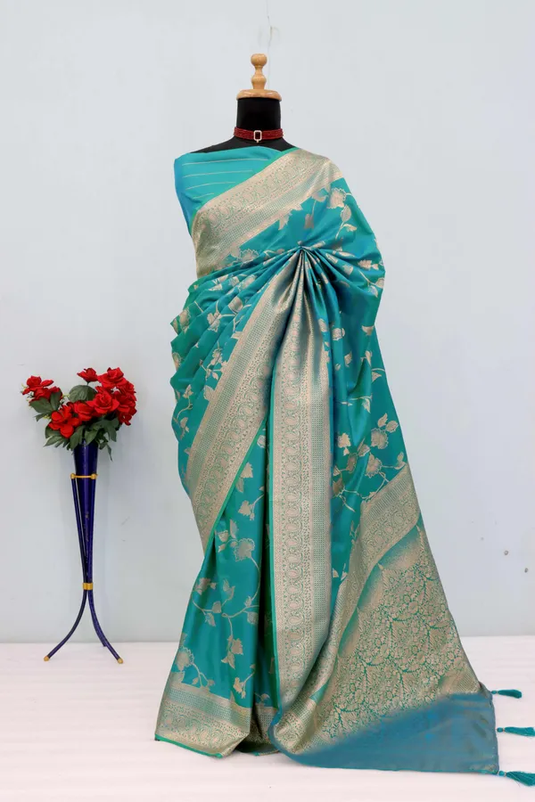 Turquoise_Silk_Zari_Woven_Saree_With_Silver_Border_For_Women