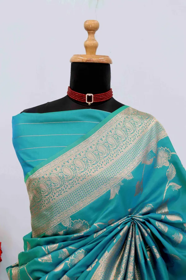 Turquoise_Silk_Zari_Woven_Saree_With_Silver_Border_For_Women