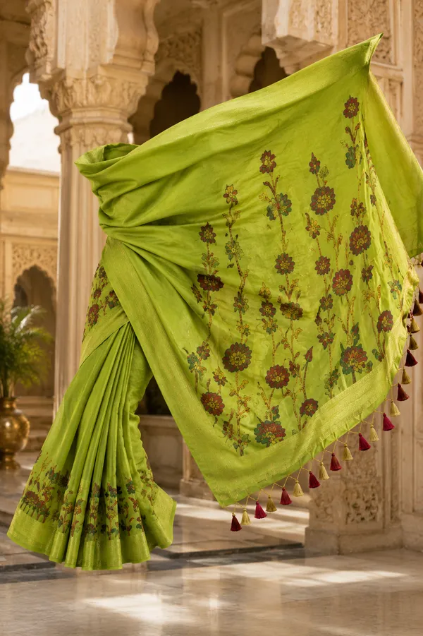 Premium_Pistachio_Green_Floral_Cotton_Saree💚_⭐