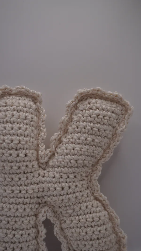 Crochet_Alphabet_Charm_K_