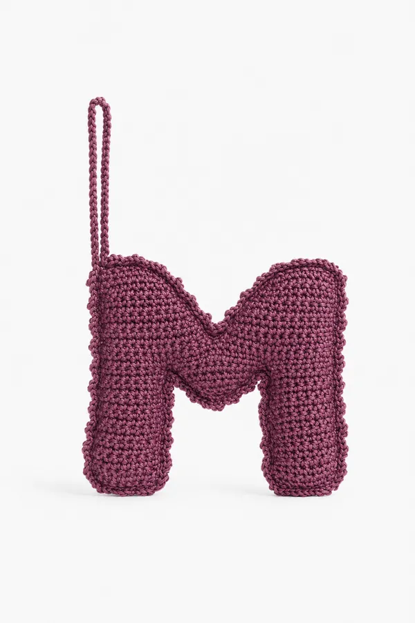 Crochet_Alphabet_Charm_M_In_Berry_Rose
