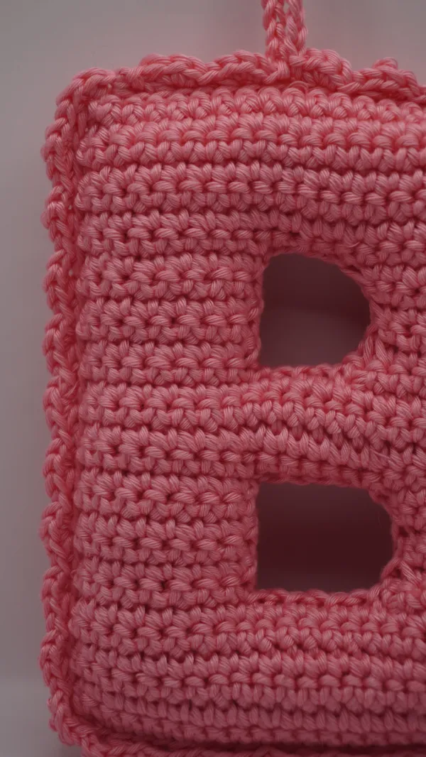 Crochet_Alphabet_Charm_B_In_Candy_Floss
