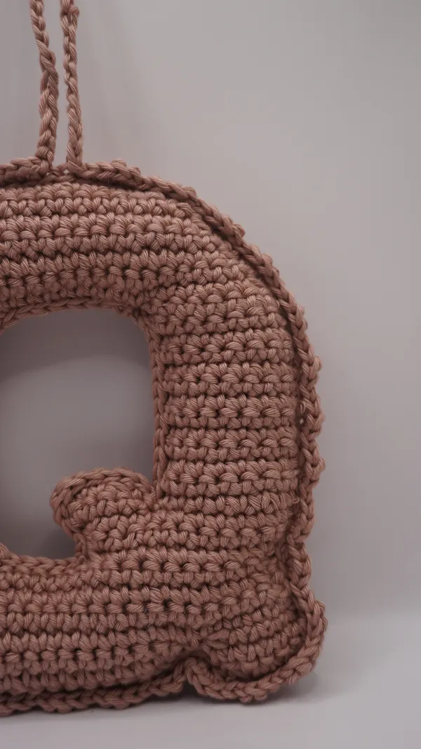 Crochet_Alphabet_Charm_Q_In_Dusty_Rose