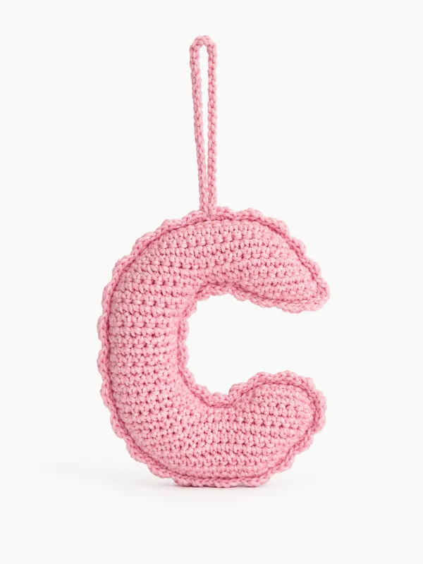 Crochet_Alphabet_Charm_C_In_Baby_Pink