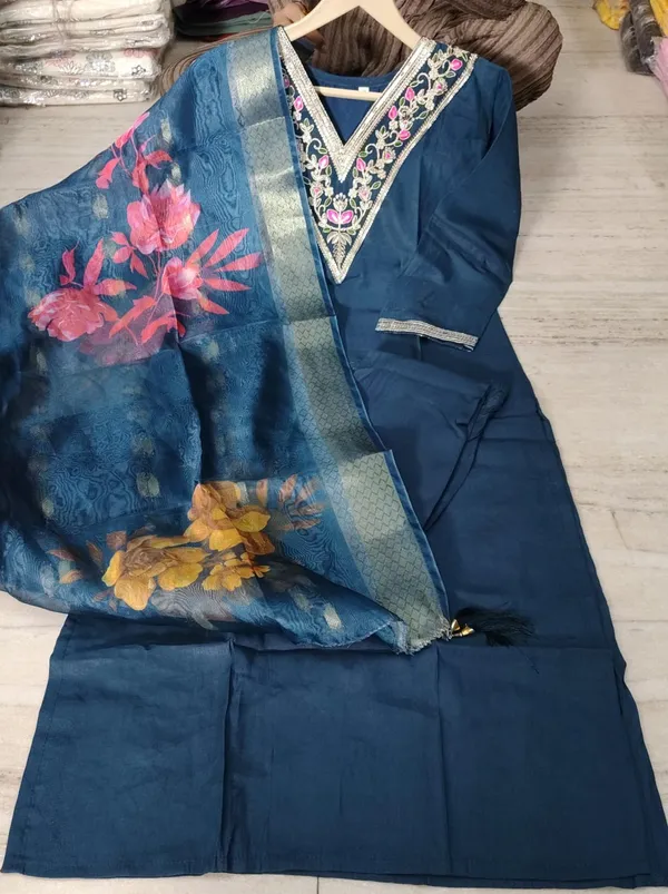 Women’s_Navy_Blue_Embroidered_Kurta_Pant_Set_with_Floral_Printed_Dupatta