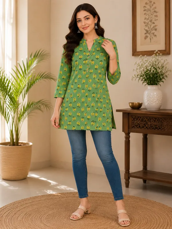 Short_Kurti_For_Women