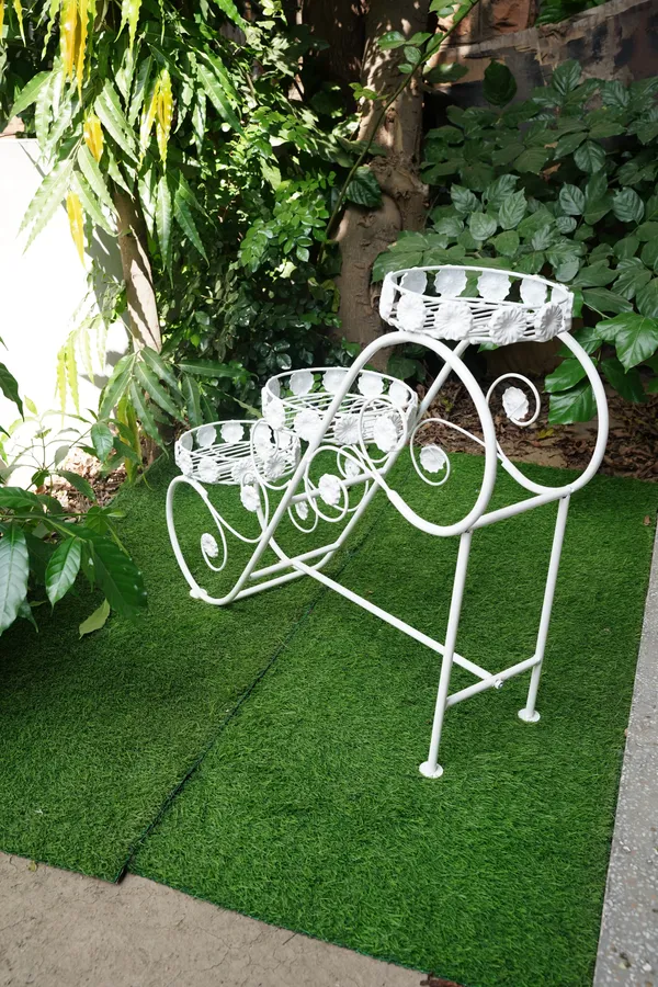 Wrought_Iron_Floral_Scroll_Garden_Chair