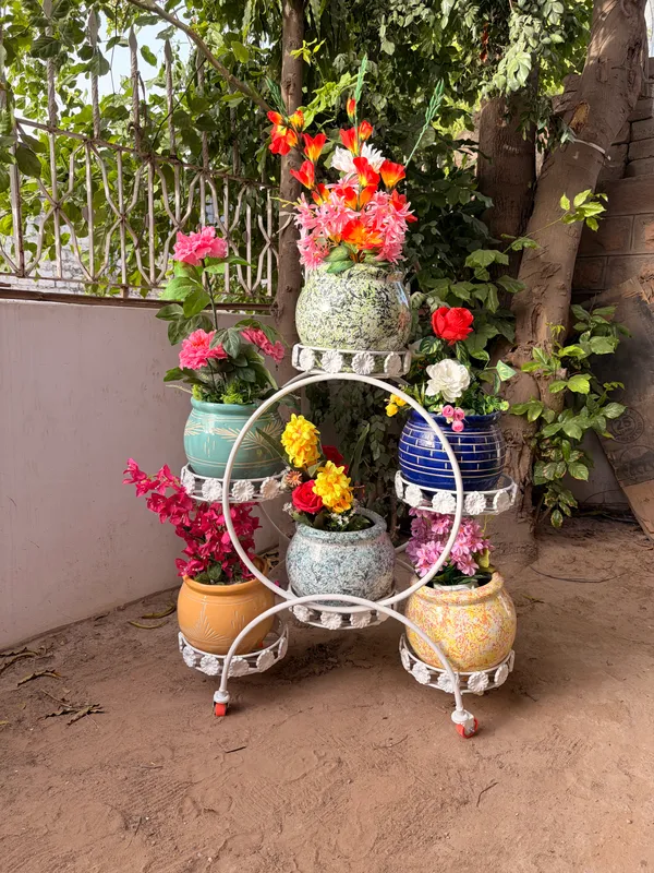 Metal_Round_Multi-Tier_Wheeled_Plant_Stand
