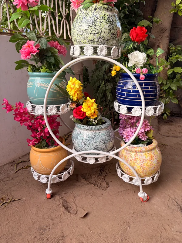 Metal_Round_Multi-Tier_Wheeled_Plant_Stand