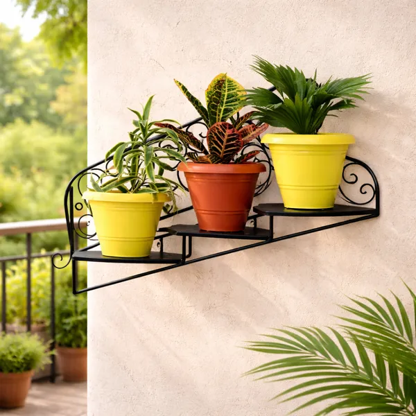 Metal_Tiered_Wall_Mounted_Plant_Stand