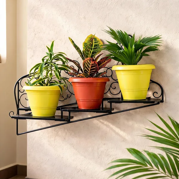 Metal_Tiered_Wall_Mounted_Plant_Stand