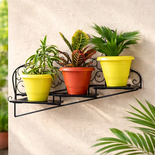 Metal_Tiered_Wall_Mounted_Plant_Stand