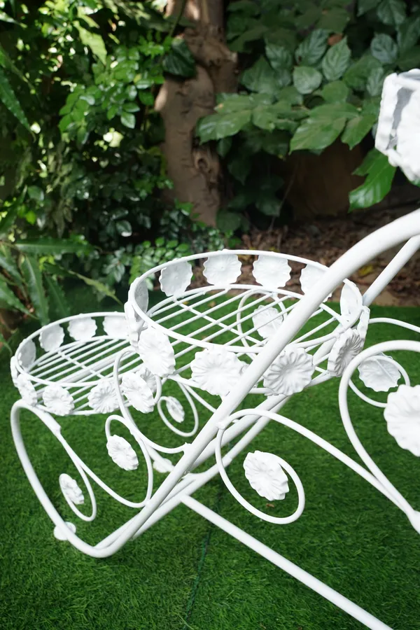 Wrought_Iron_Floral_Scroll_Garden_Chair