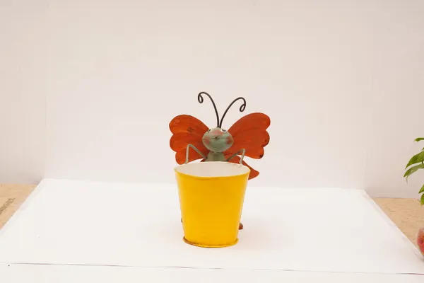 Multicolor_Metal_Butterfly_Design_Plant_Stand
