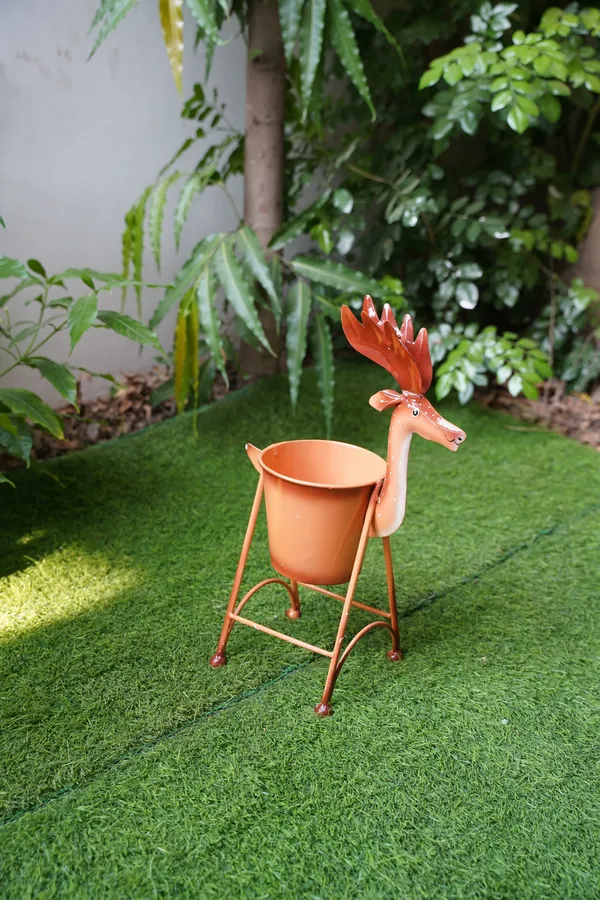 Orange_Metal_Deer_Figurine_Plant_Stand