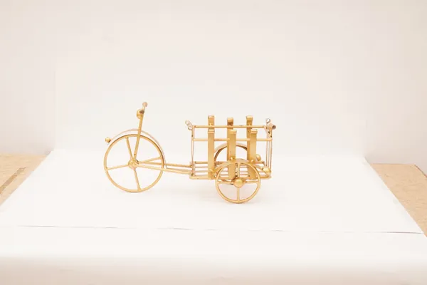 Metal_Decorative_Cycle_Gold_Plant_Stand