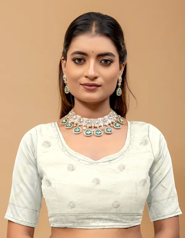 Offwhite_SareeFendi_Silk_Work:_Beads_Sequence_Cutdana_Threadwork__And_Zari_Theadwork_For_Women