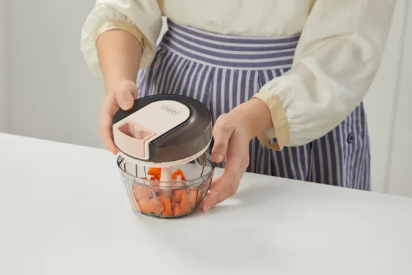 Yoko_Garlic_And_Chili_Pull_Chopper