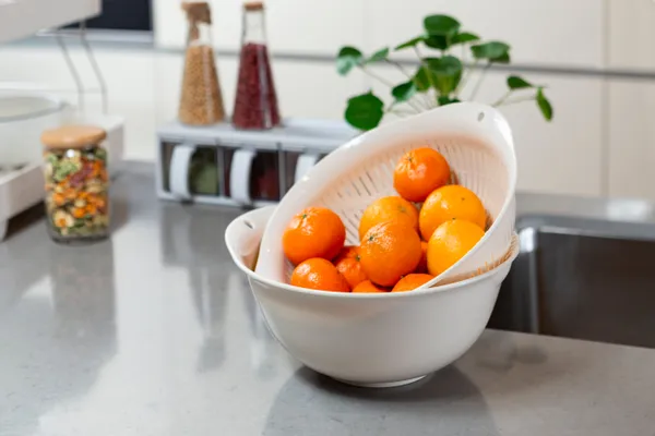 Yoko_Bowl_And_Colander_Set