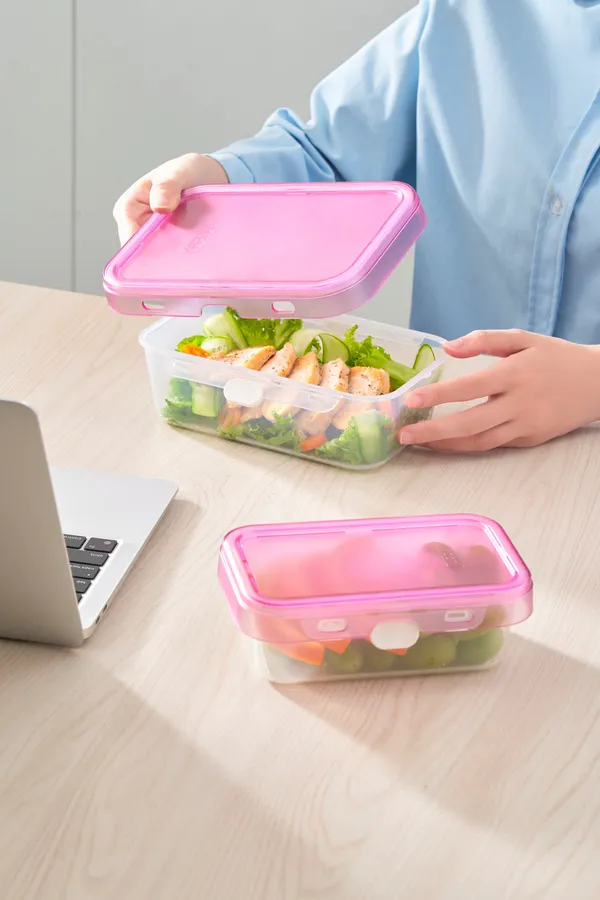 Hokkaido_Push_Button_Food_Container