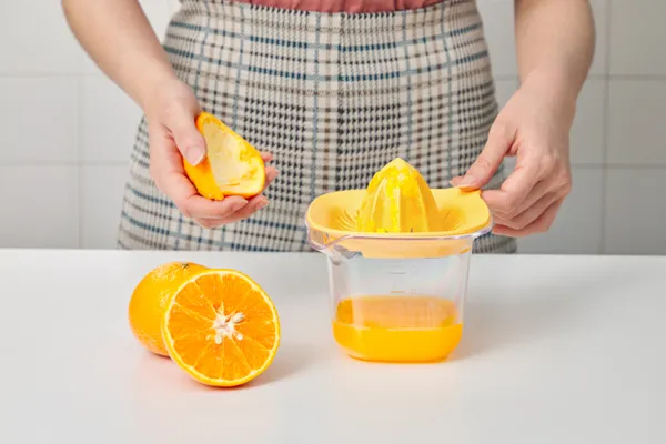 Yoko_Lemon_Squeezer_Set