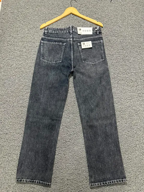Grey_3/1_Cotton_Non_Stretchable_Straight_Fit_Jeans_For_Men