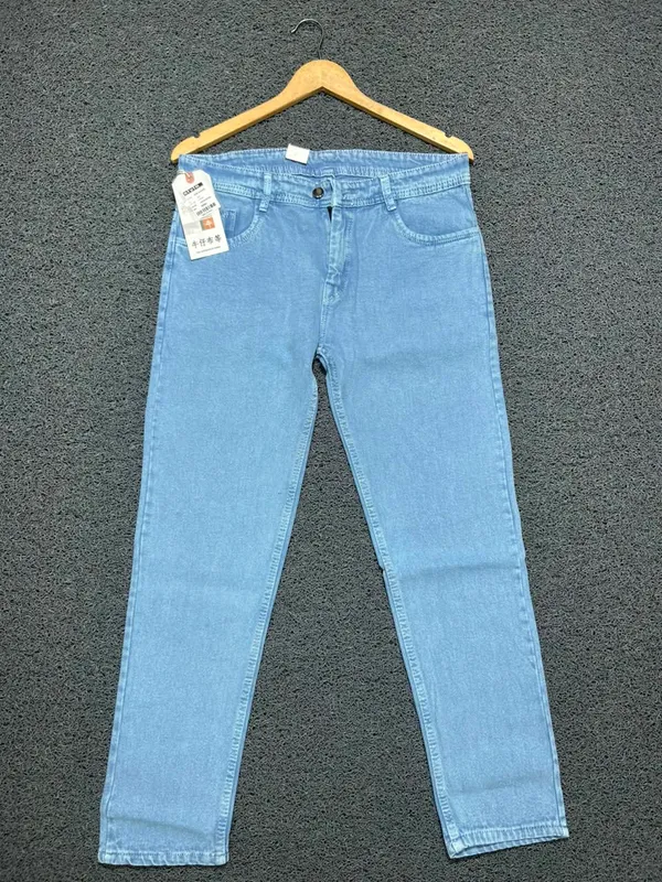 Light_Blue_Denim_Casual_Fit_Jeans_For_Men