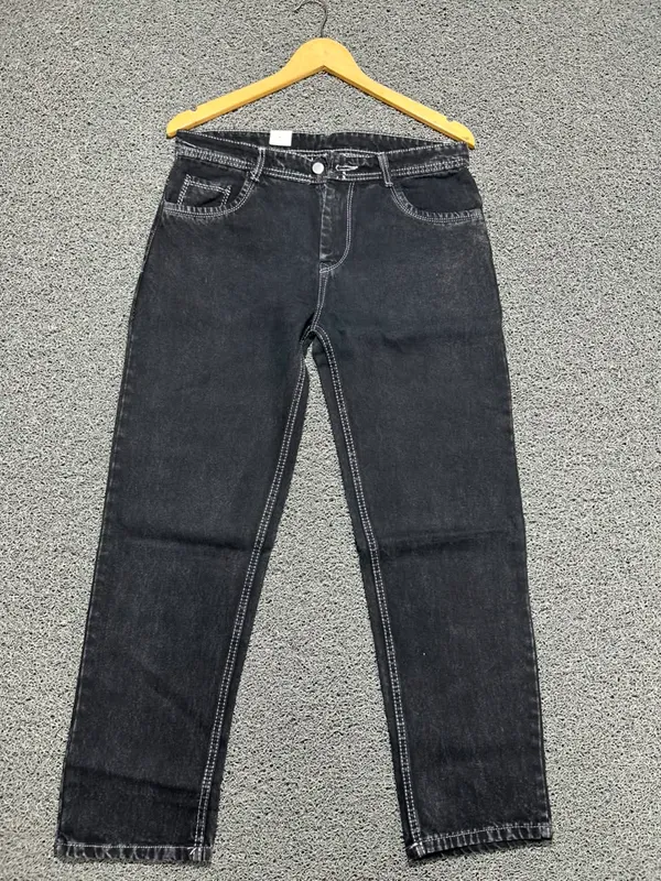 Black_Denim_Straight_Fit_Jeans_For_Men