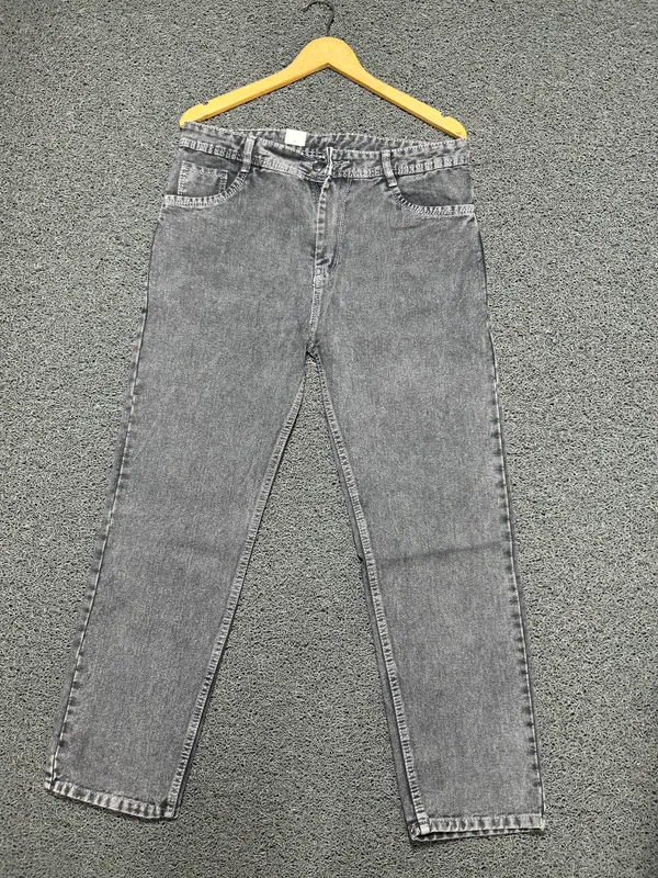 Grey_3/1_Cotton_Non_Stretchable_Straight_Fit_Jeans_For_Men