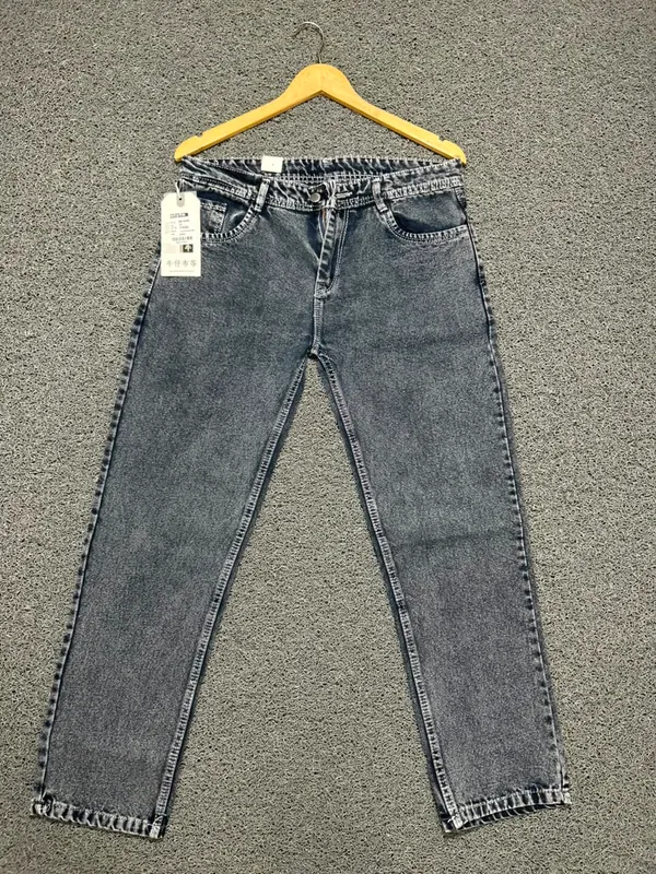 Grey_Denim_Straight_Fit_Jeans_For_Men