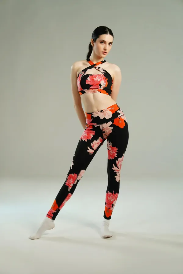 Black_And_Red_Nylon_90%,_Spandex_10%_Floral_Print_Combo_For_Women
