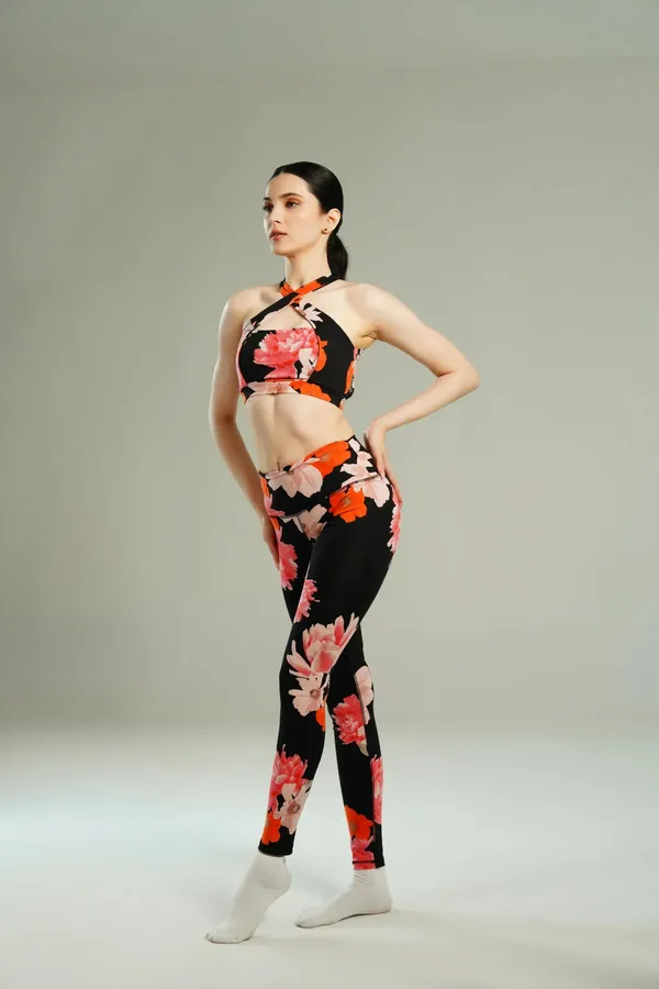 Black_And_Red_Nylon_90%,_Spandex_10%_Floral_Print_Combo_For_Women