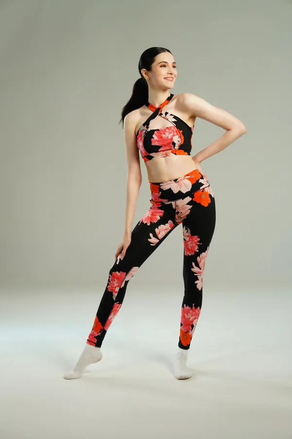 Black_And_Red_Nylon_90%,_Spandex_10%_Floral_Halter_Neck_Top_For_Women