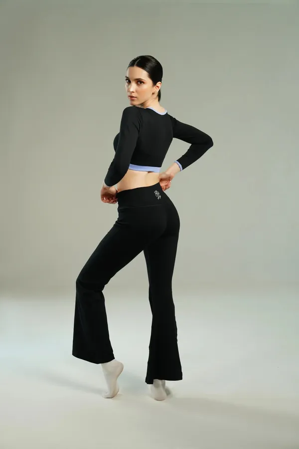 Black_Nylon_90%,_Spandex_10%_Full_Sleeves_Crop_Top_For_Women