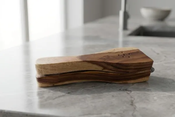 Mango_Wood_Natural_Manual_Citrus_Juicer