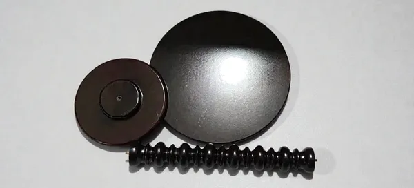 Mango_Wood_And_Mdf_Modern_Round_End_Table