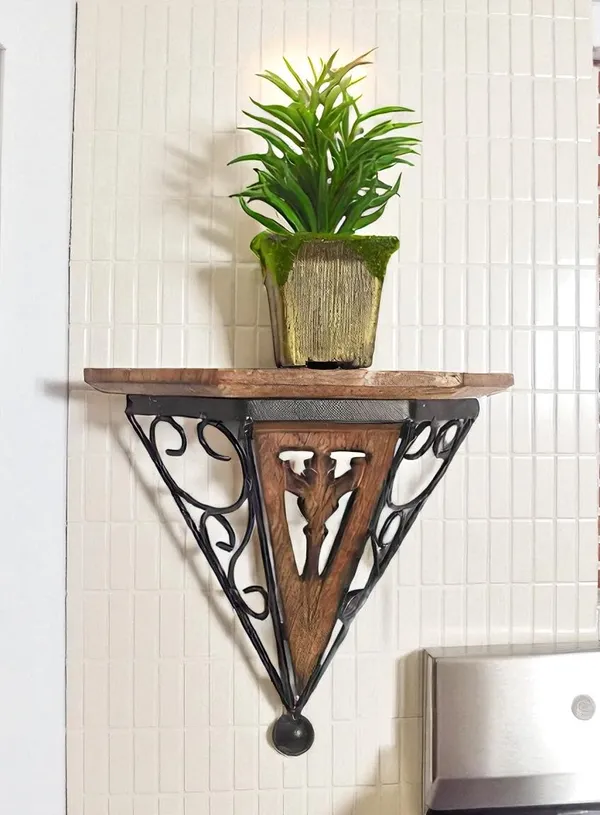 Wood_And_Iron_Modern_V-Shape_Decorative_Wall_Shelf_Bracket