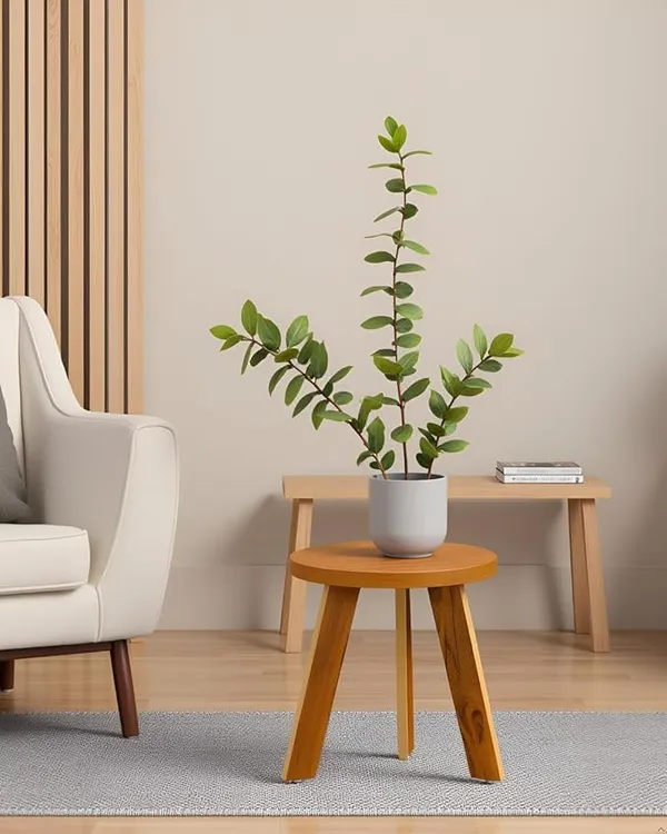Wood_Rustic_Natural_Brown_Three-Leg_Round_Stool